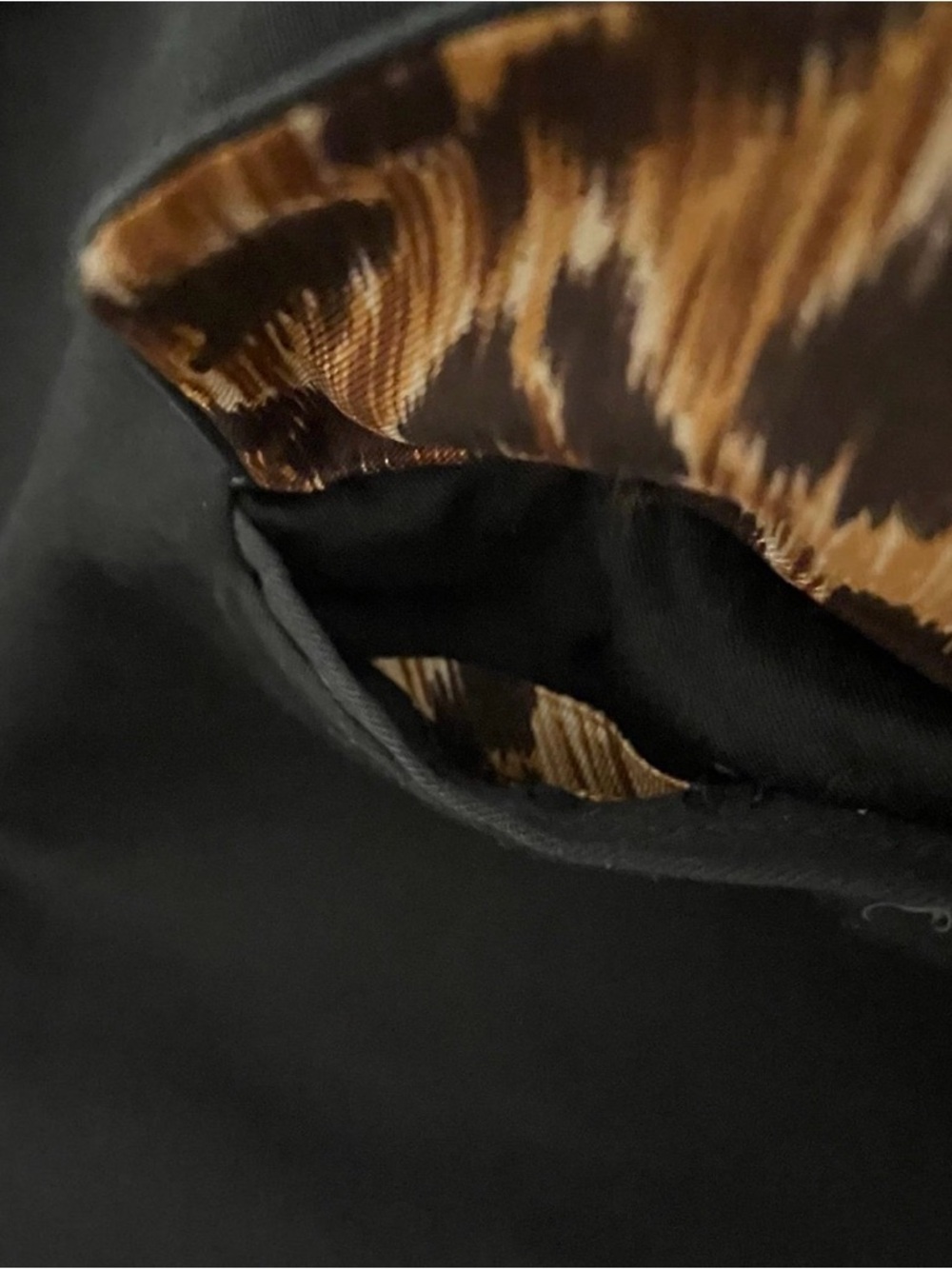 D&G Black Women's Blazer with Leopard-Print Lining - Picture 4 of 15